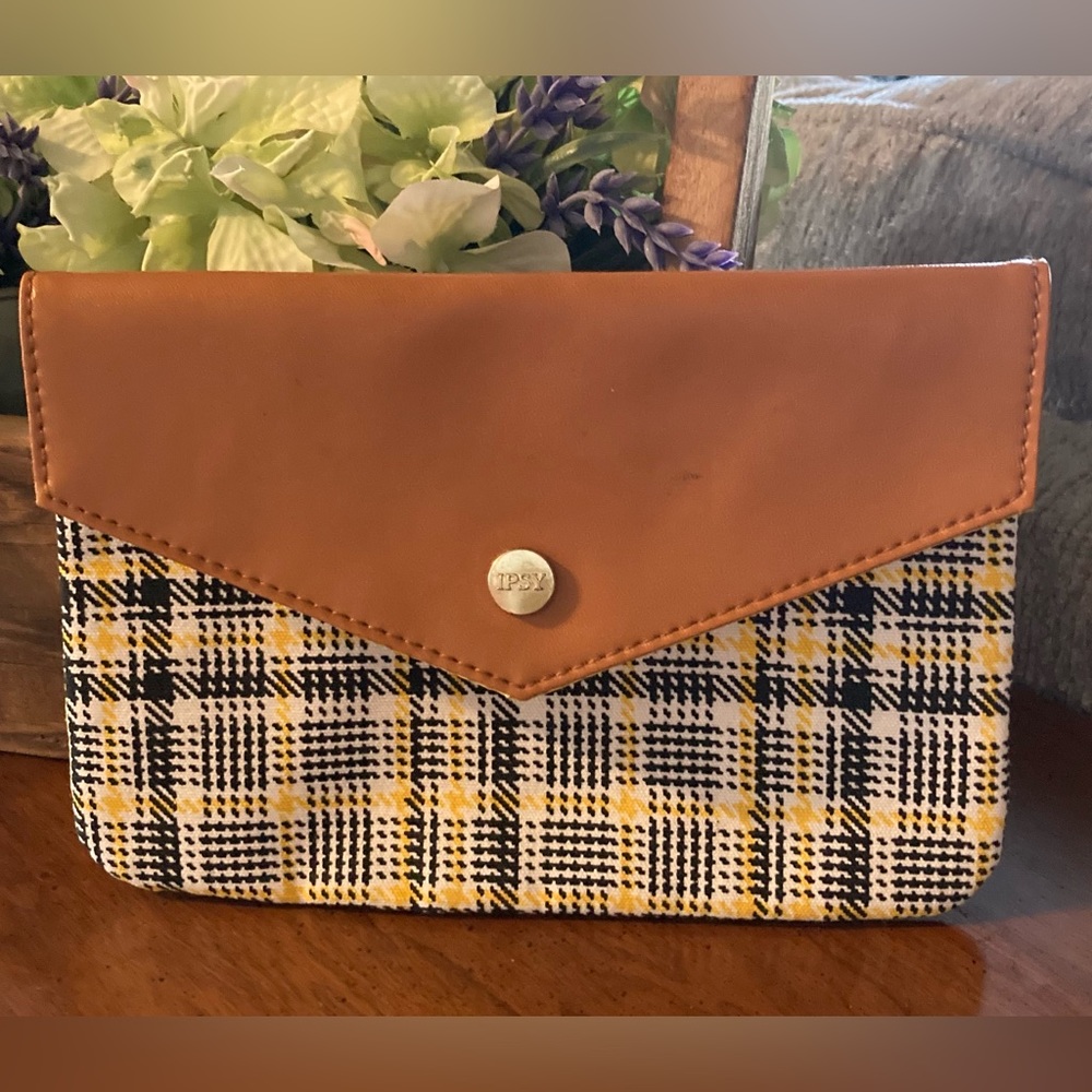 EUC IPSY cosmetic glam bag